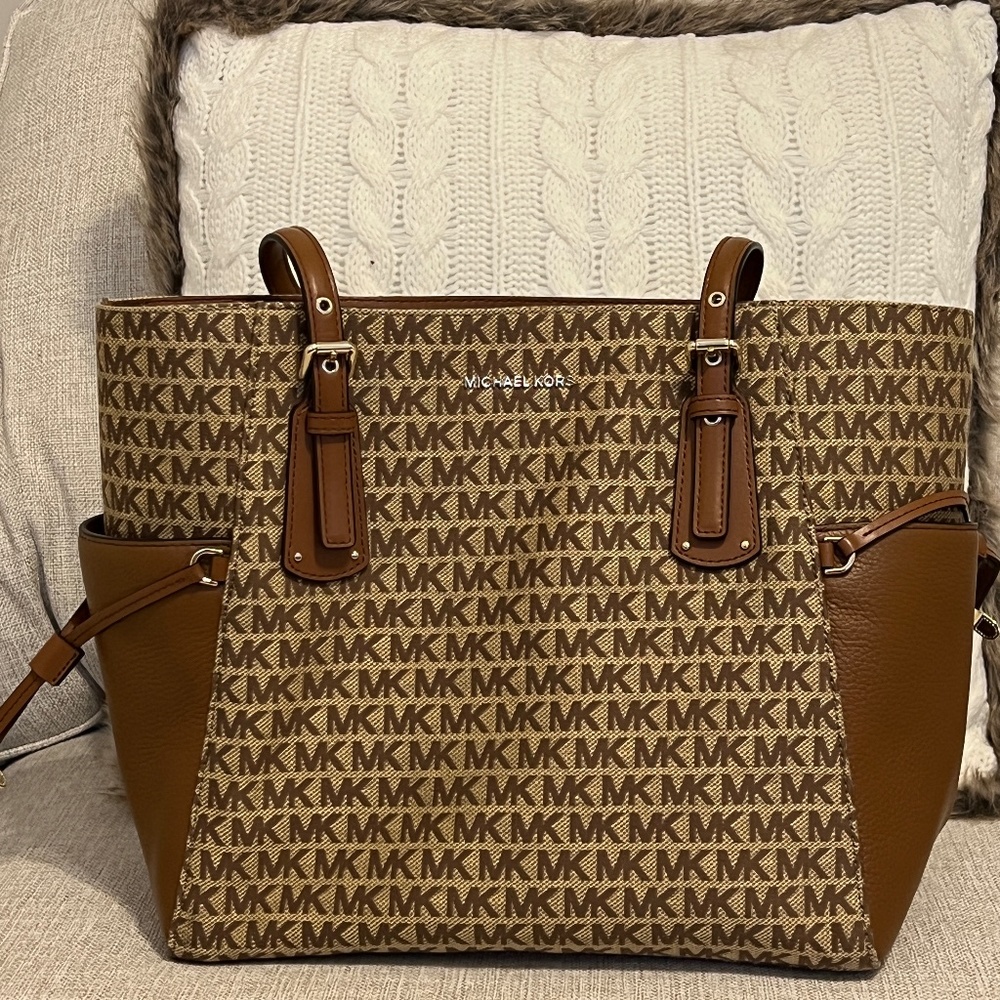 Michael Kors Voyager East West Tote